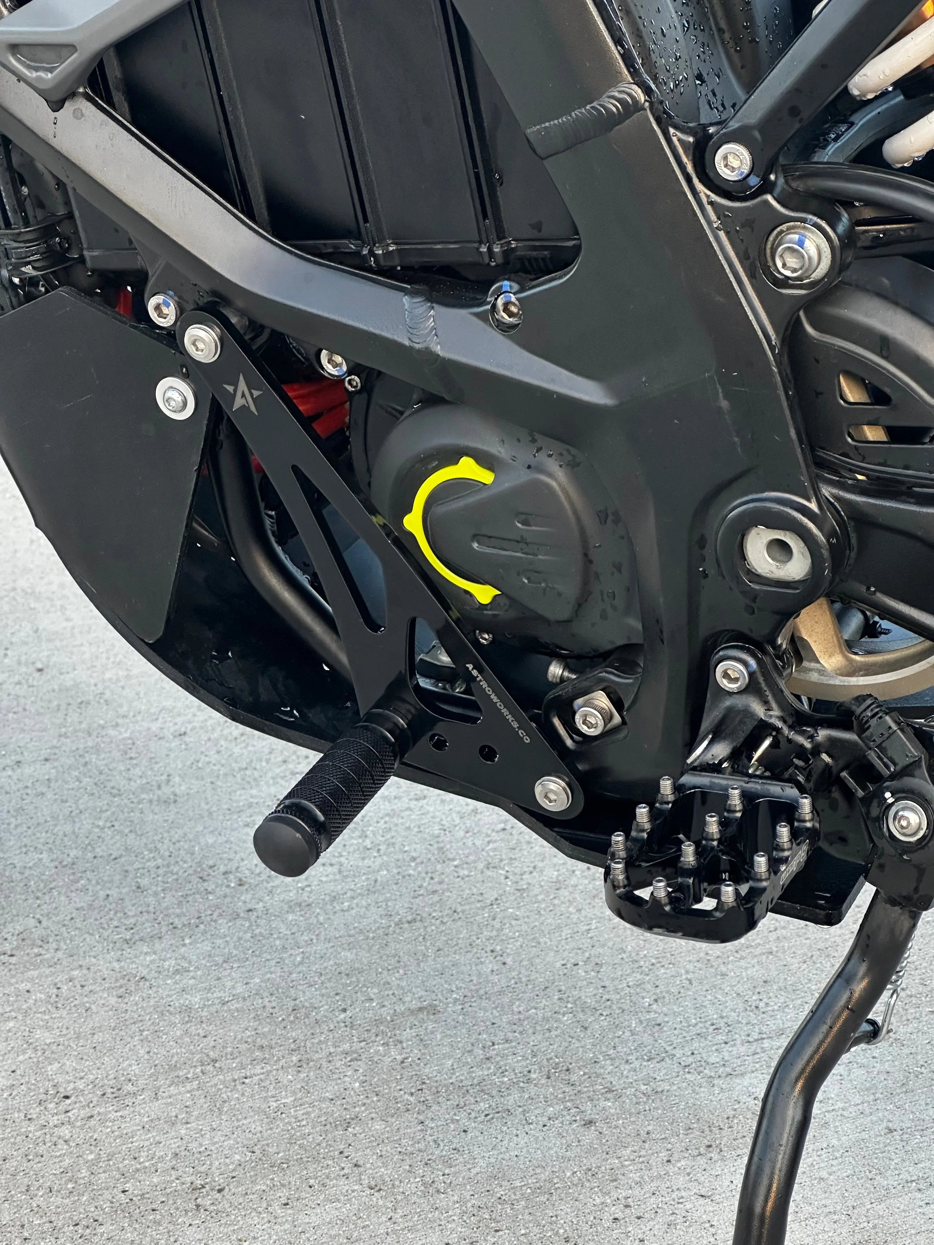 Surron Ultra Bee Shift Lock Astroworks Co Astroworks