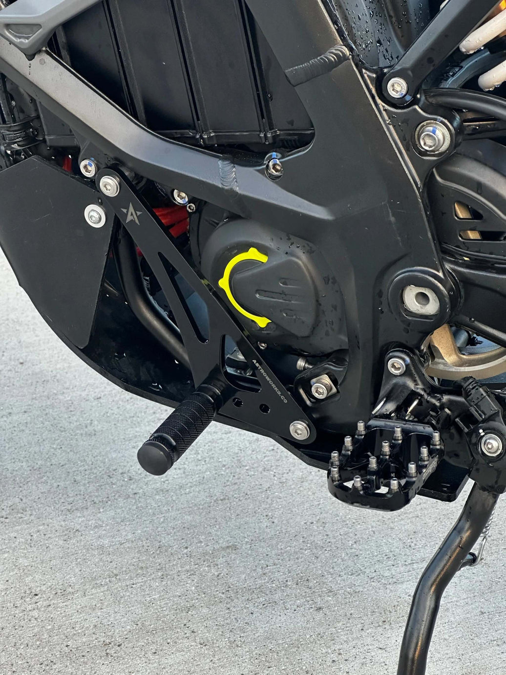 Surron Ultra Bee Shift Lock Astroworks Co Astroworks